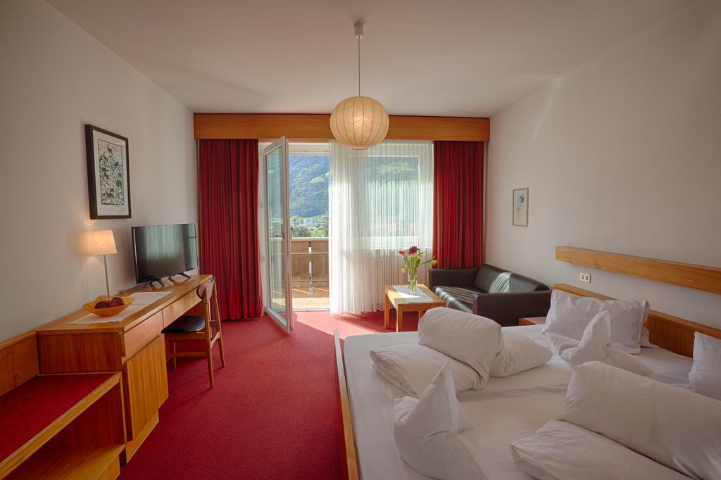 Hotel Weingarten Натурно Экстерьер фото