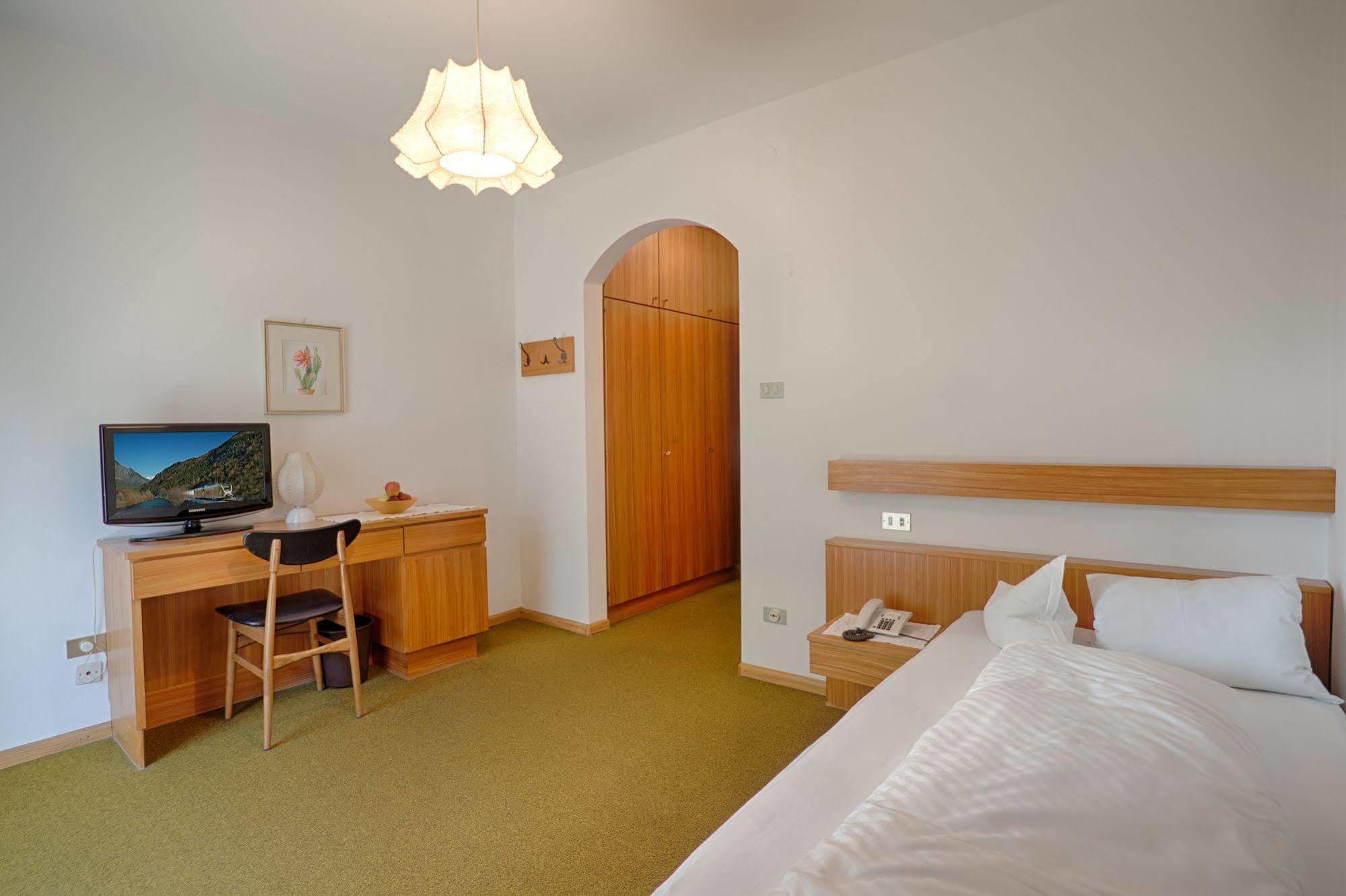 Hotel Weingarten Натурно Экстерьер фото